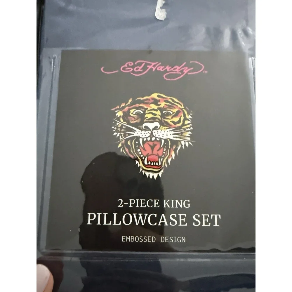 Ed Hardy King‎ Pillowcase Set 2 Pc Navy Blue Embossed Tiger Logo NWT Polyester